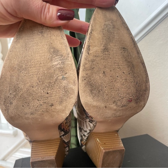 Coconuts by Matisse “Going West” Woman’s Size 8 Snakeskin Booties - Picture 7 of 7